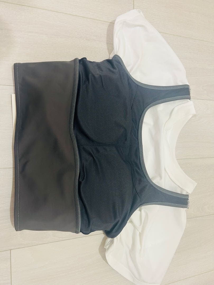 【新品・未使用】Lサイズ　ブラトップ付きエンボスTee ホワイト