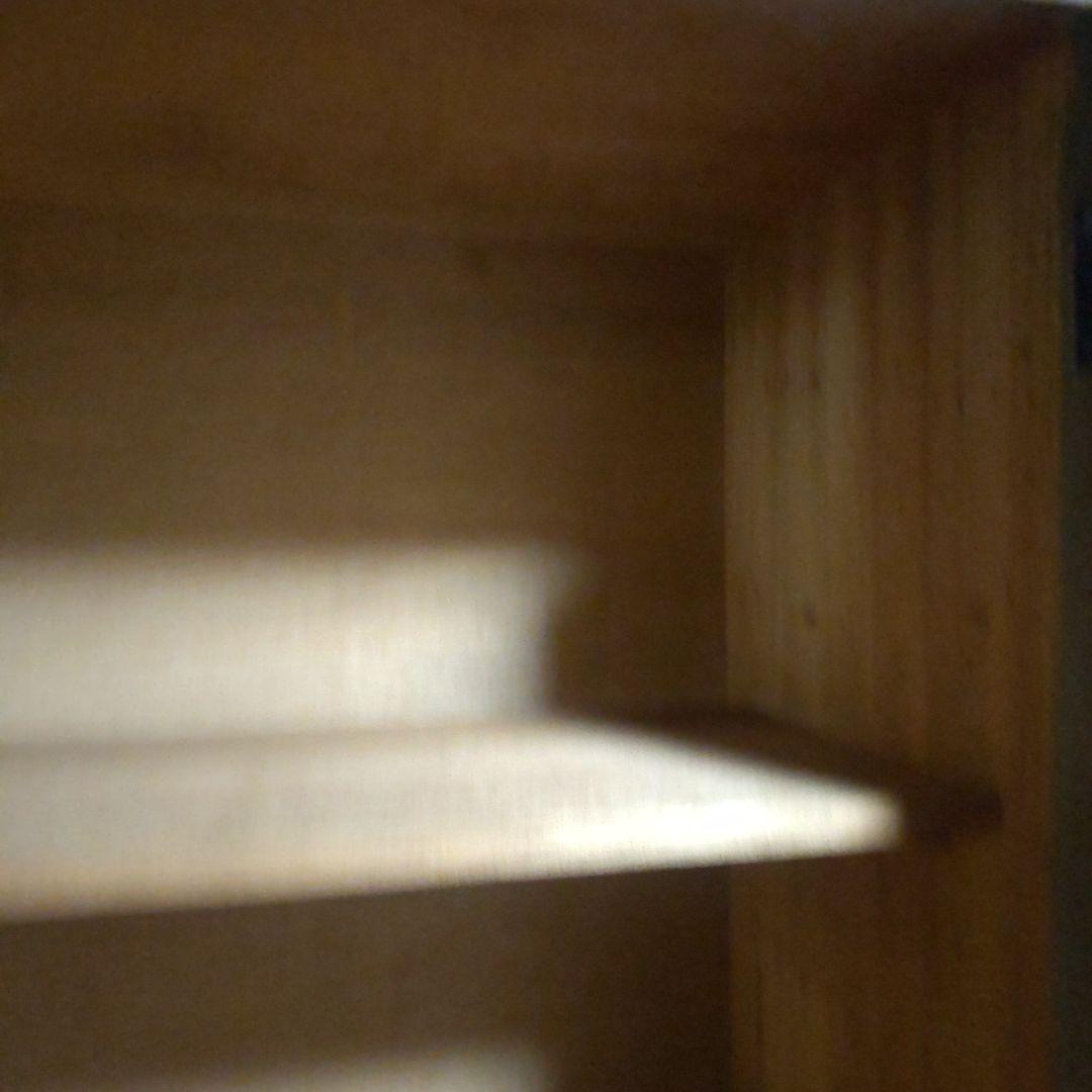 あ*ら様 レトロな木製キャビネット 古い本棚 ガラス扉付き カーテン付き