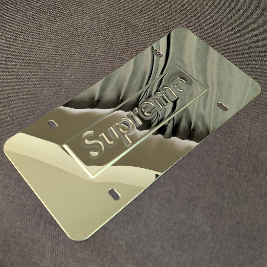 ウェルカムボード Supreme Chain License Plate Frame GOLD