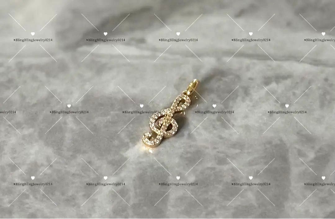 ト音記号　チャーム　開閉式