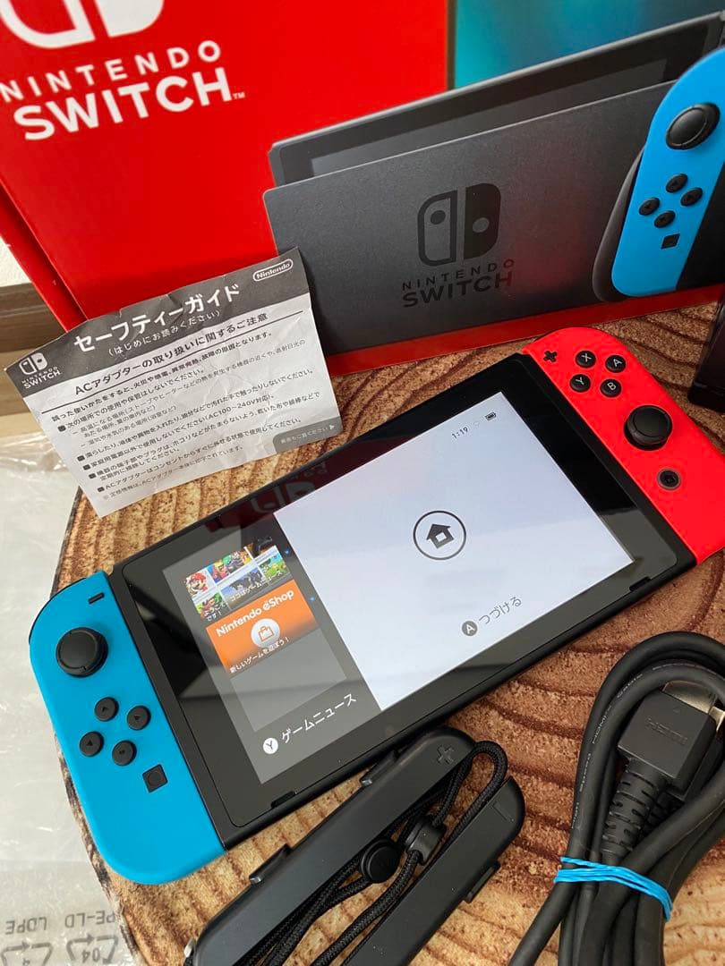 Nintendo Switch ニンテンドースイッチ本体　ネオン①