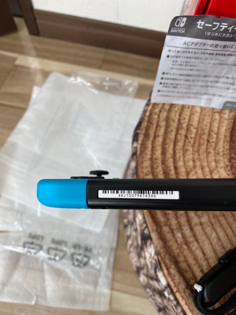 Nintendo Switch ニンテンドースイッチ本体　ネオン①