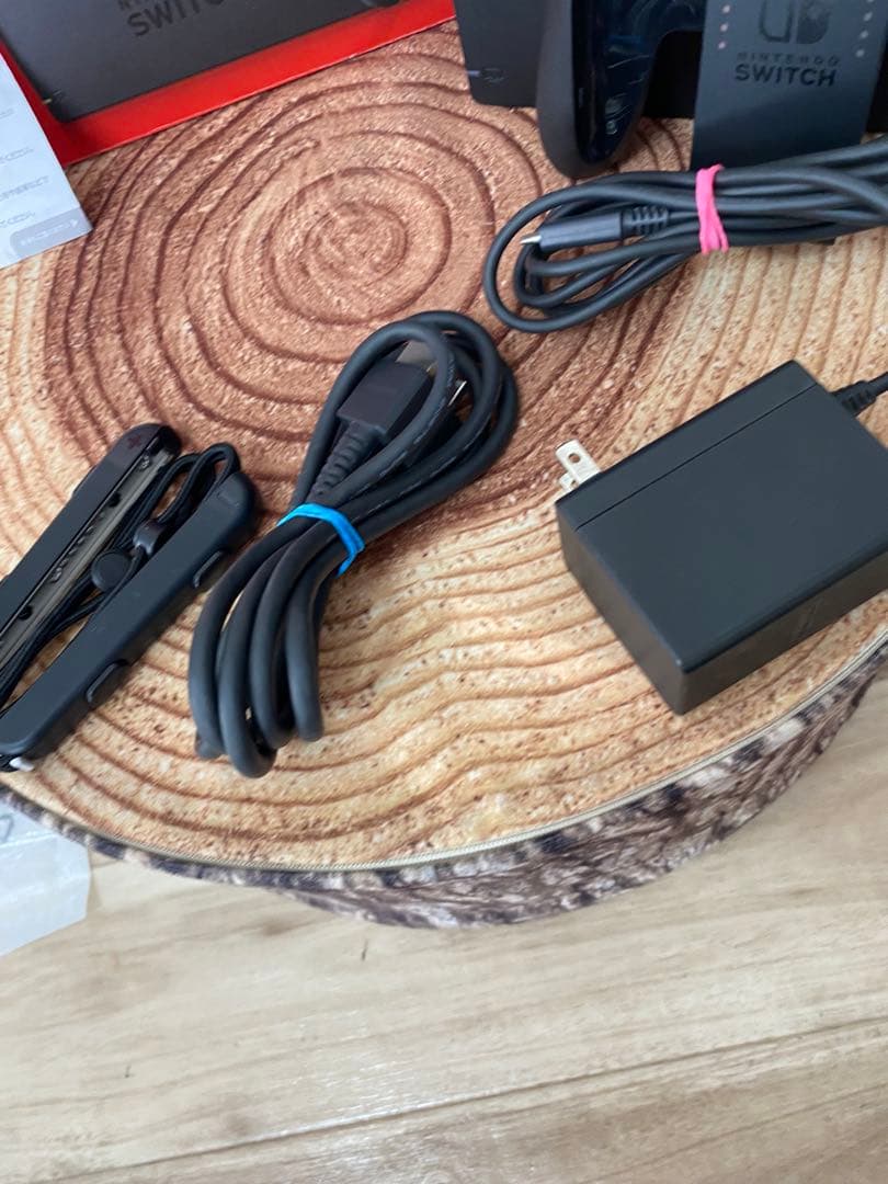 Nintendo Switch ニンテンドースイッチ本体　ネオン①