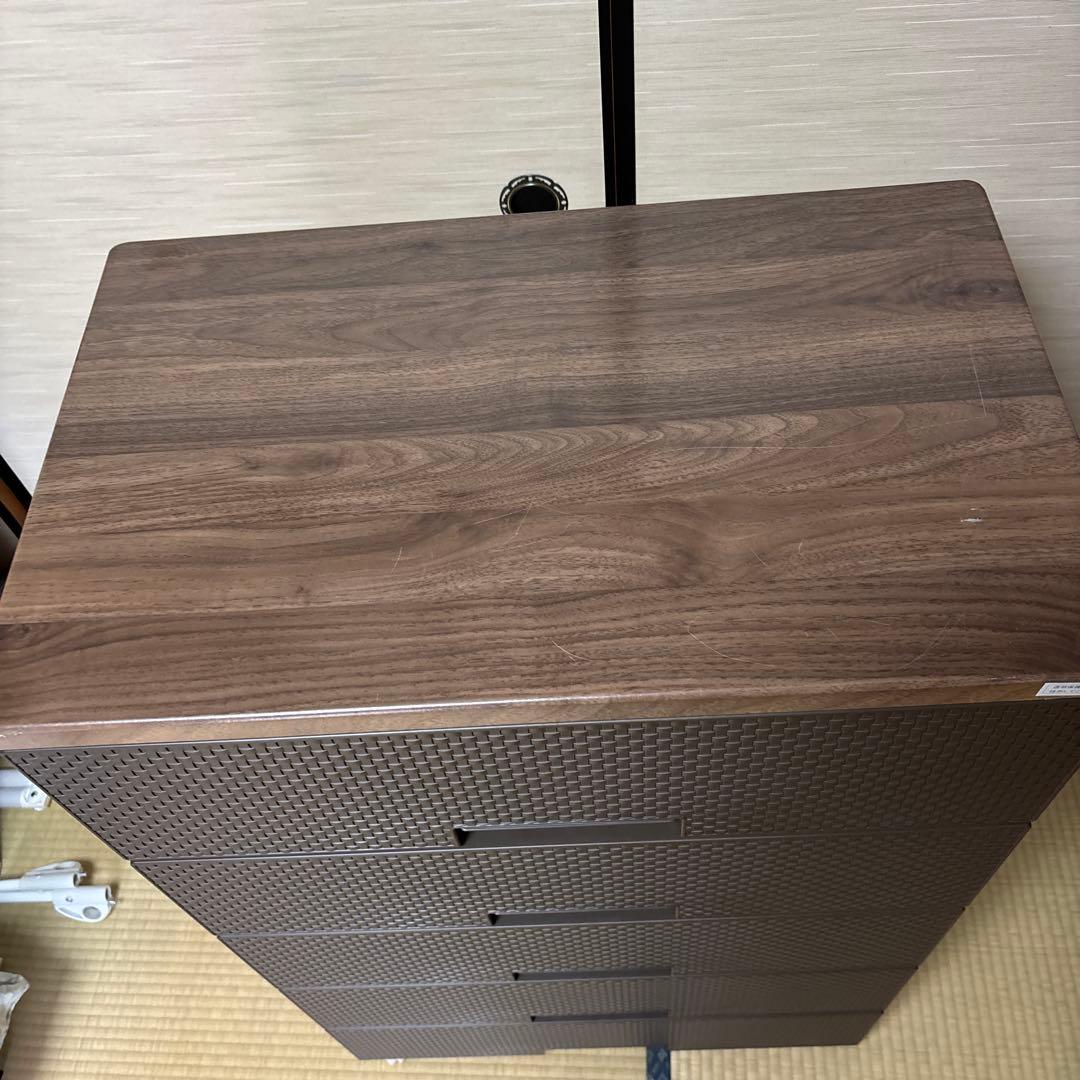 送料込ニトリフィッツプラスメッシュダークブラウン ホワイト 5段チェスト