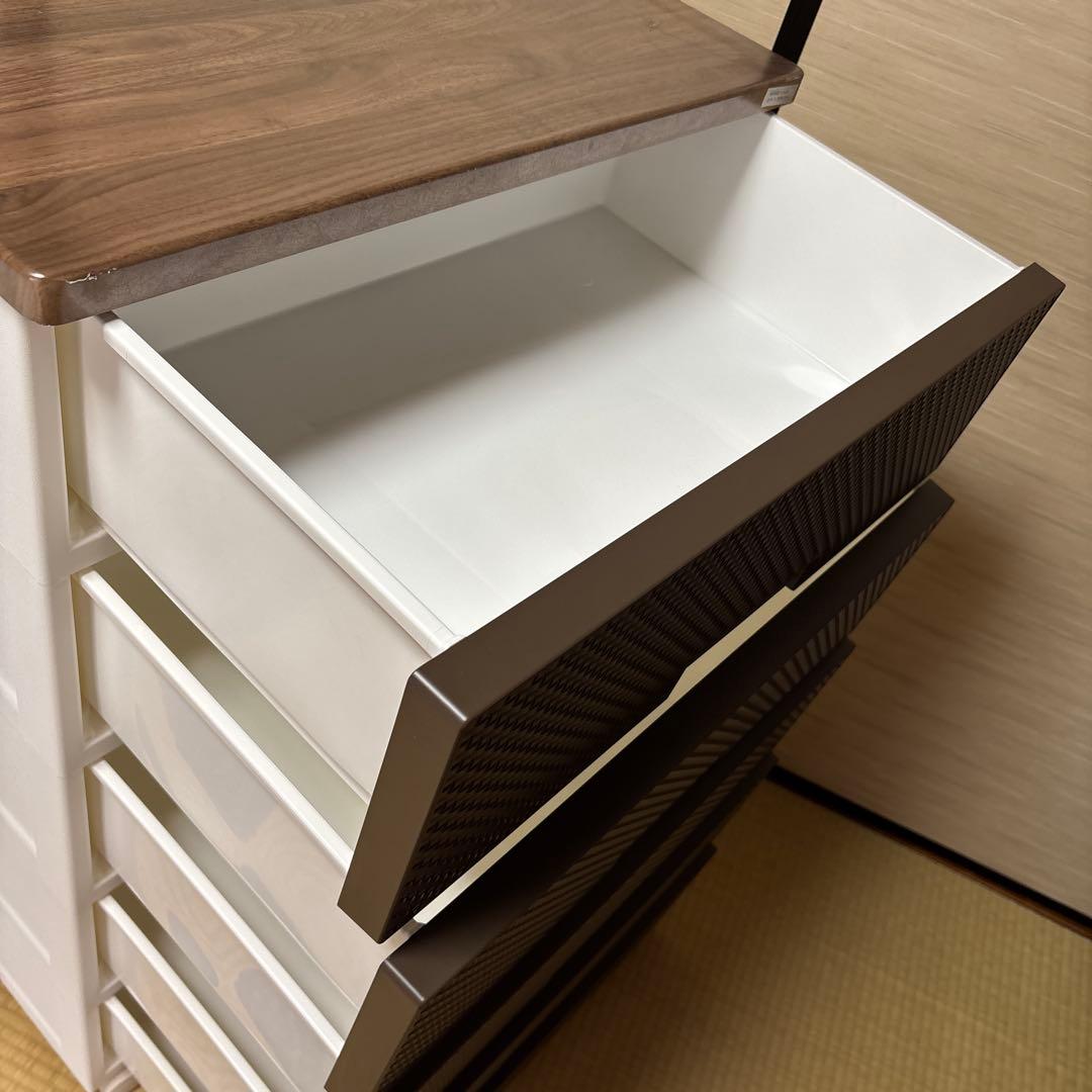 送料込ニトリフィッツプラスメッシュダークブラウン ホワイト 5段チェスト