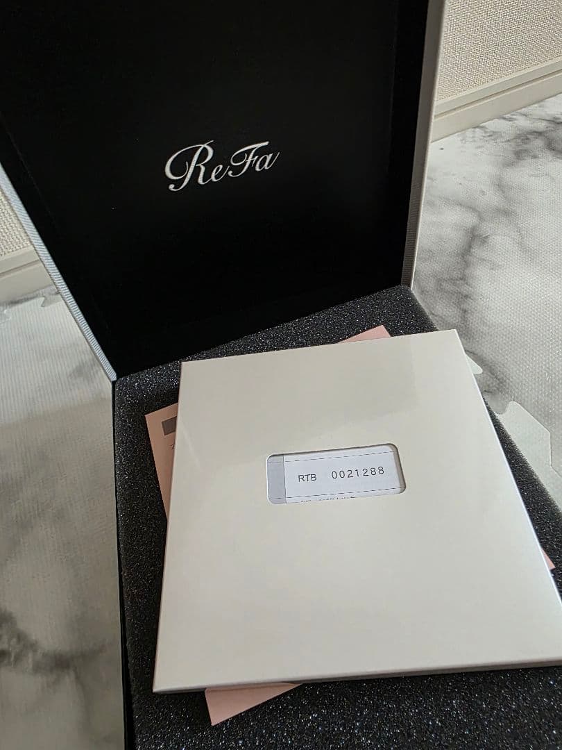 r*k様 refa リファ リファリズム　ブラックウッド 美顔器