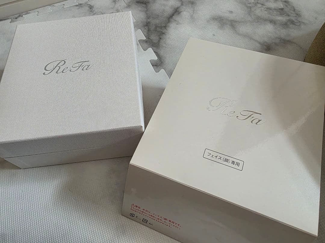 r*k様 refa リファ リファリズム　ブラックウッド 美顔器