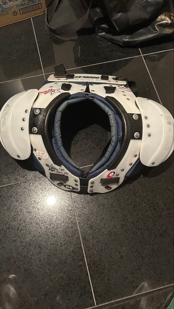 ダグラス　ショルダー