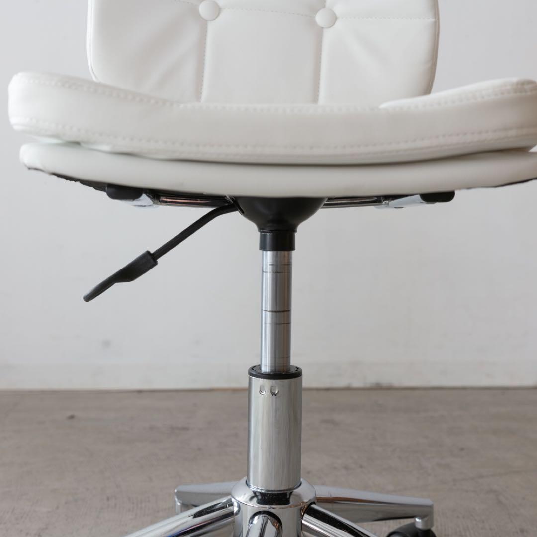 デスクチェア　RKC-301WH 高さ調節可能