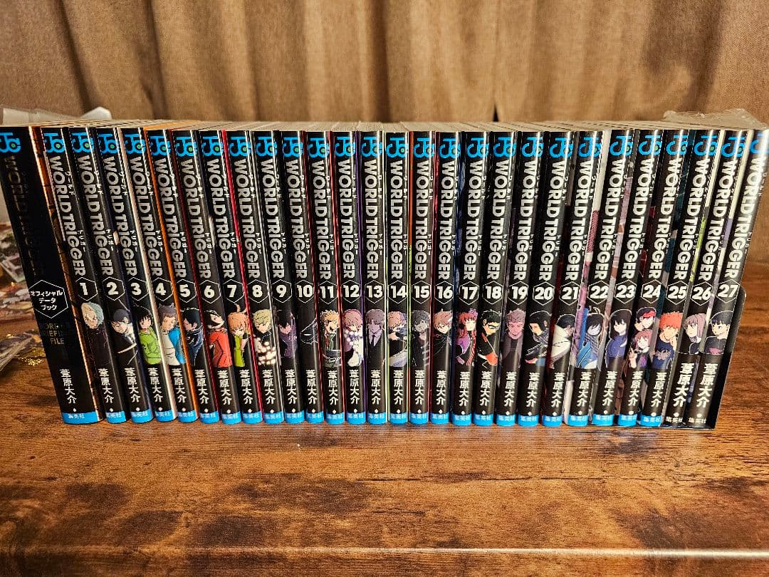 ワールドトリガー　1〜27巻セット　+　オフィシャルデータブック