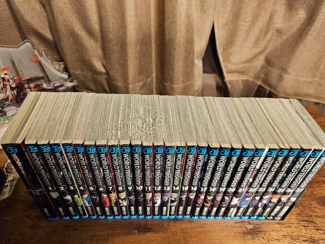 ワールドトリガー　1〜27巻セット　+　オフィシャルデータブック