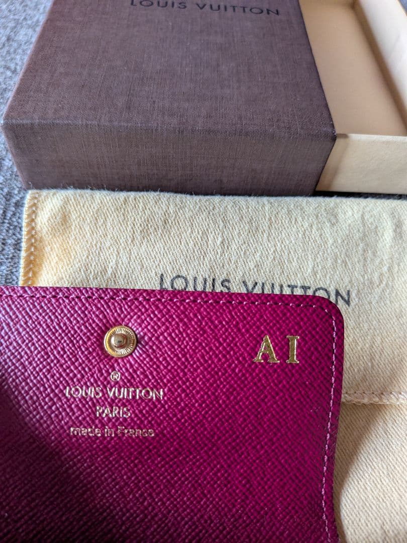 未使用　ルイ・ヴィトン　モノグラム柄キーケース4連　名前刻印有り