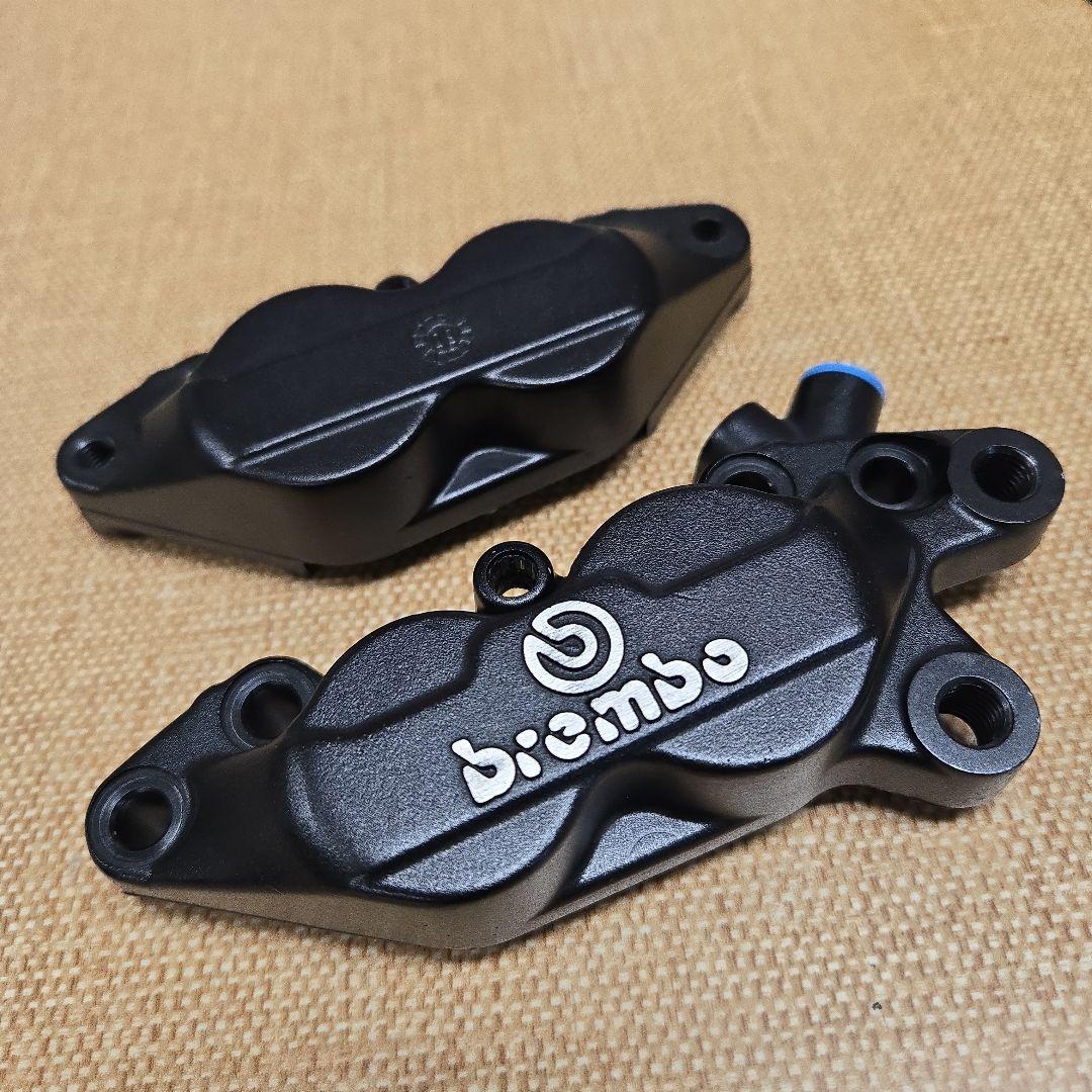 brembo ブレンボキャリパー 40mm 右 ブラック シルバーロゴ