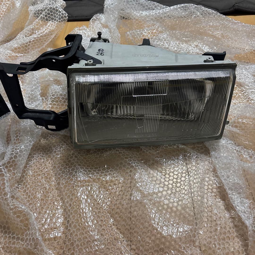 ae86 レビン　後期　純正　ヘッドライト