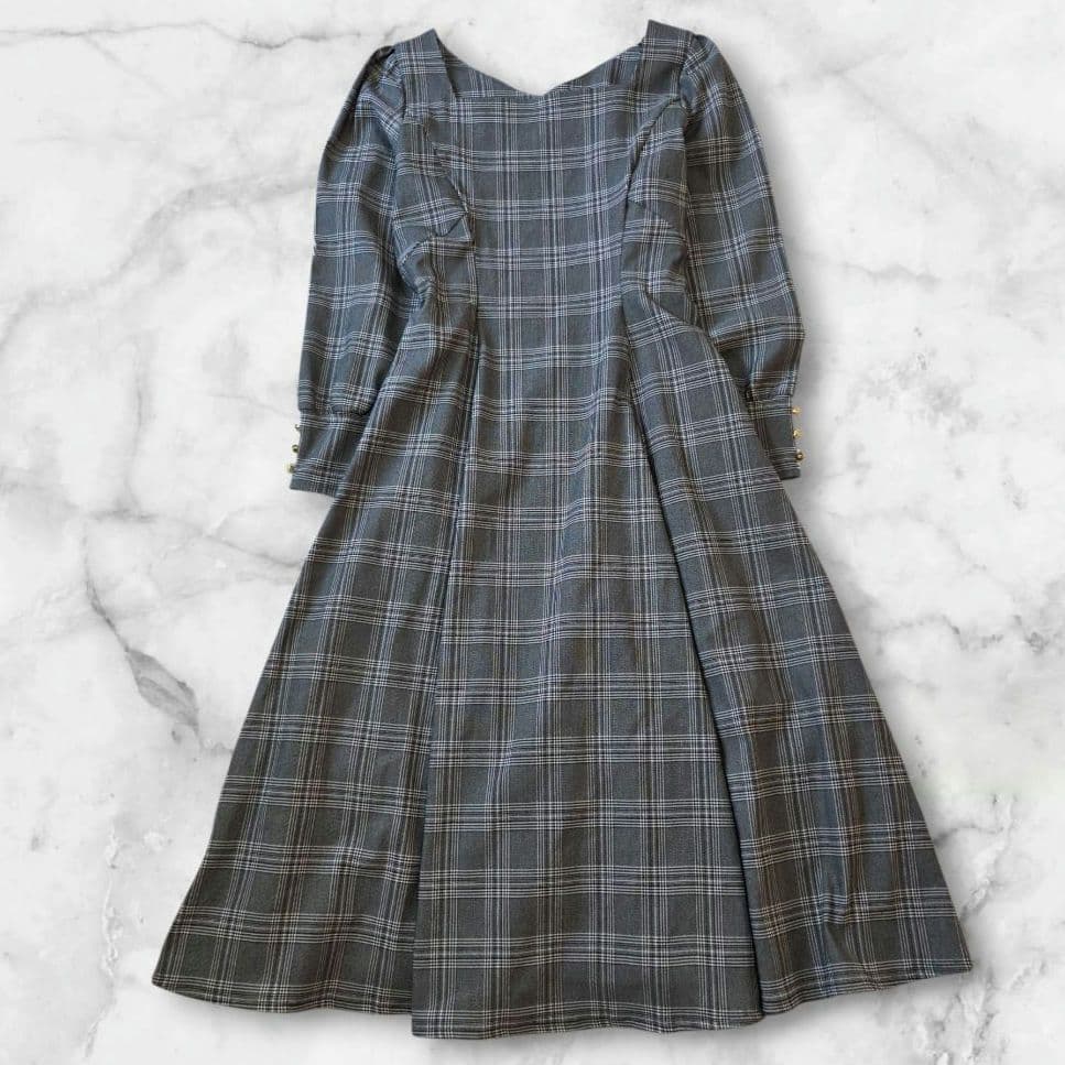 CINEMATIQ　ヴィンテージリリーロングワンピース　Ｌ　ストレッチ　金ボタン