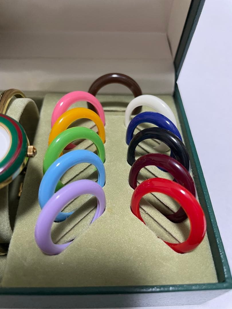 極美品 GUCCI グッチ チェンジベゼル12色完備 箱、保証書付き　稼働
