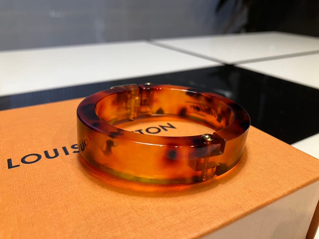 ★★もこもです★★ 【極美品】ルイヴィトン ブラスレロックミー バングル