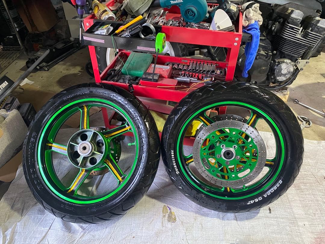 ゼファー400 ホイール(タイヤ)