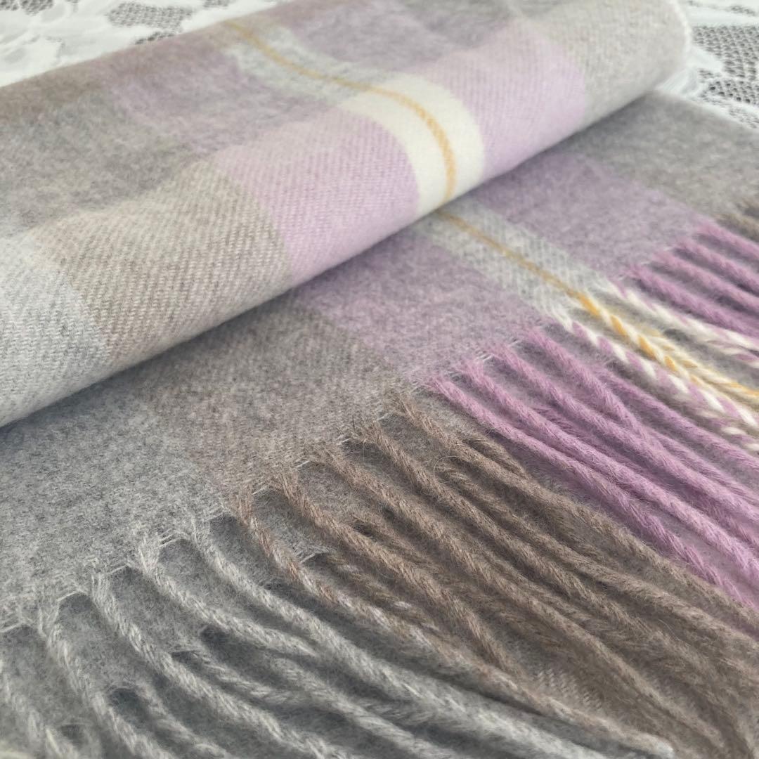 【新品】アクアスキュータム チェック柄マフラー ピンク グレー/パープル