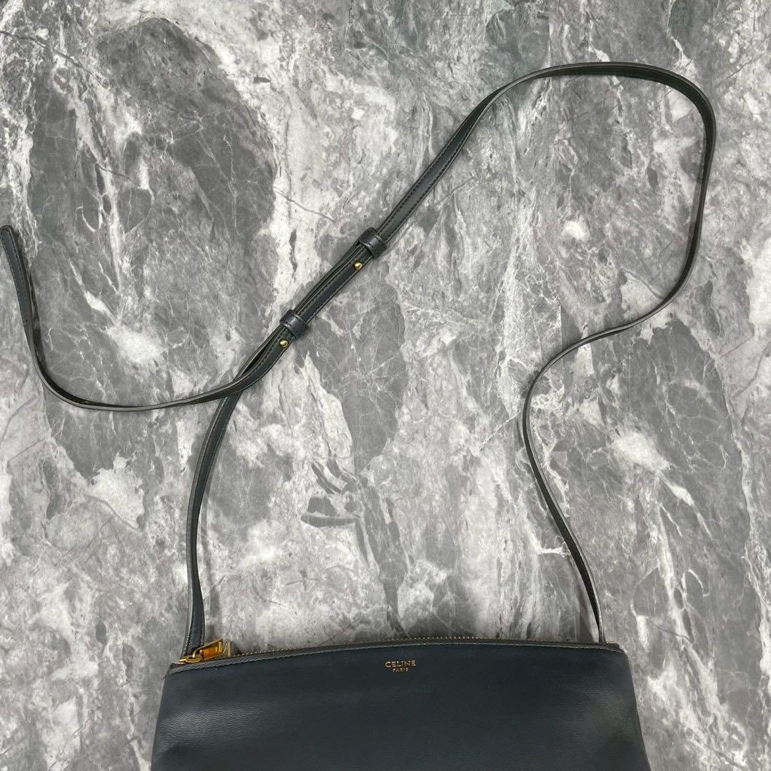べーさん ✨セリーヌ　トリオラージ　ショルダーバッグ