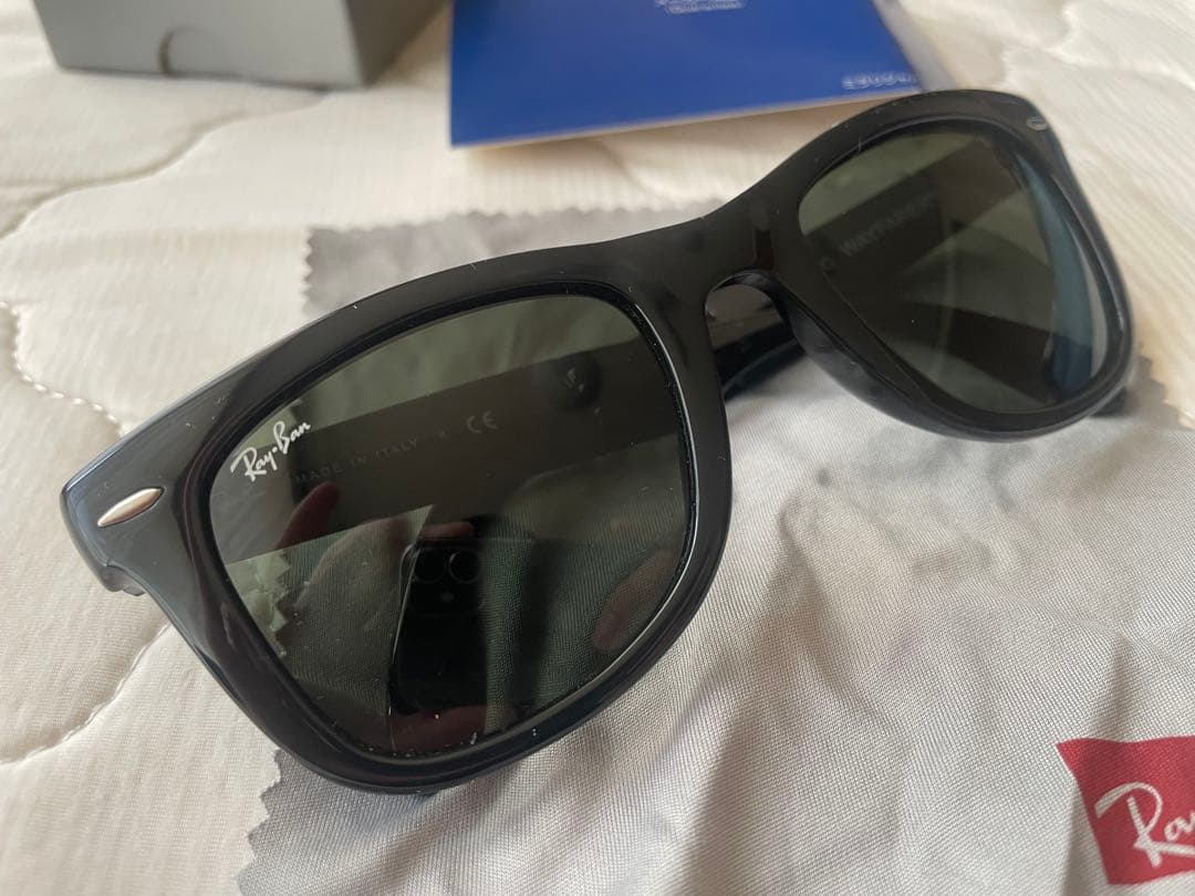 【美品】Ray-Ban 折りたたみサングラス RB4105 601