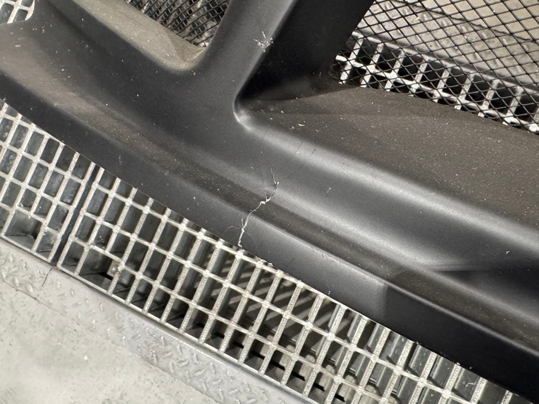 Z33 社外FRPフロントバンパー マットブラック 傷割れあり