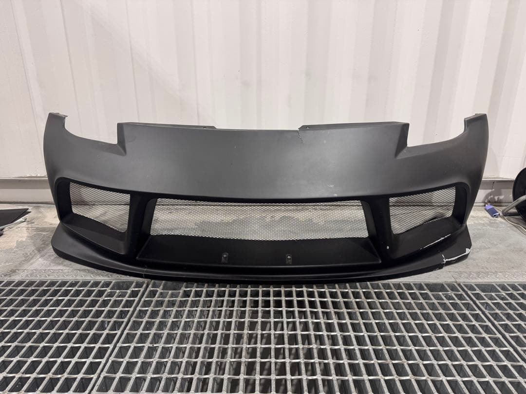 Z33 社外FRPフロントバンパー マットブラック 傷割れあり