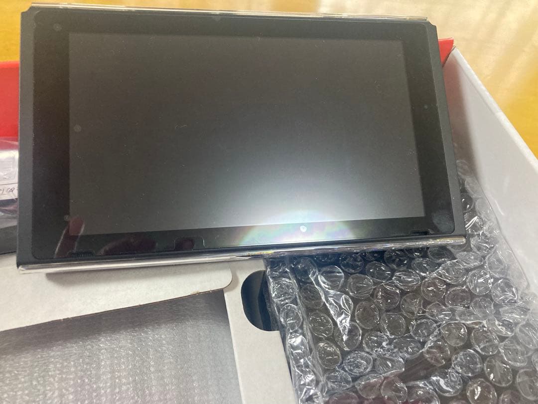 【美品】Nintendo Switch 箱付属品付き　動作確認済