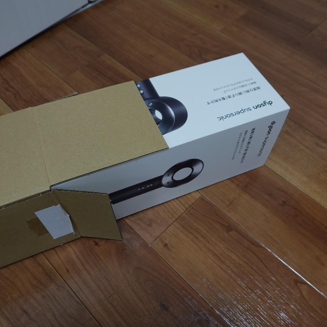 ★新品未使用★ダイソンヘアドライヤー Dyson★ブラック★HD08