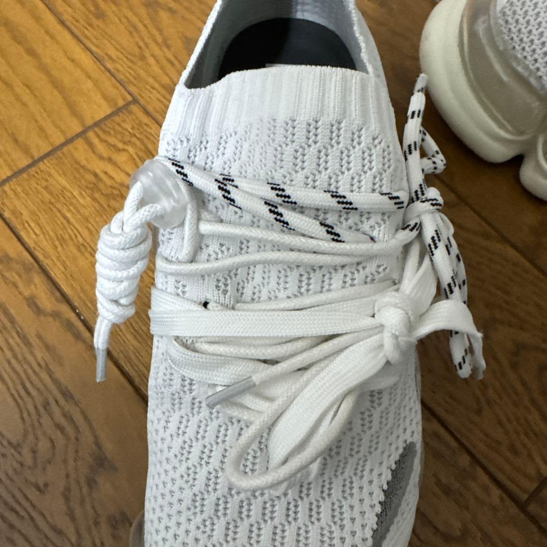 ミキオサカベ　スニーカー