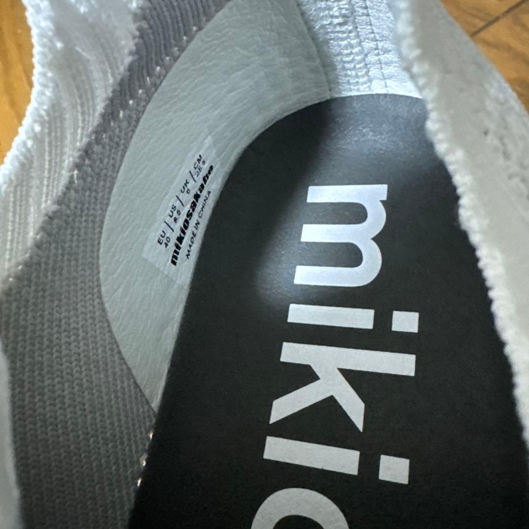 ミキオサカベ　スニーカー