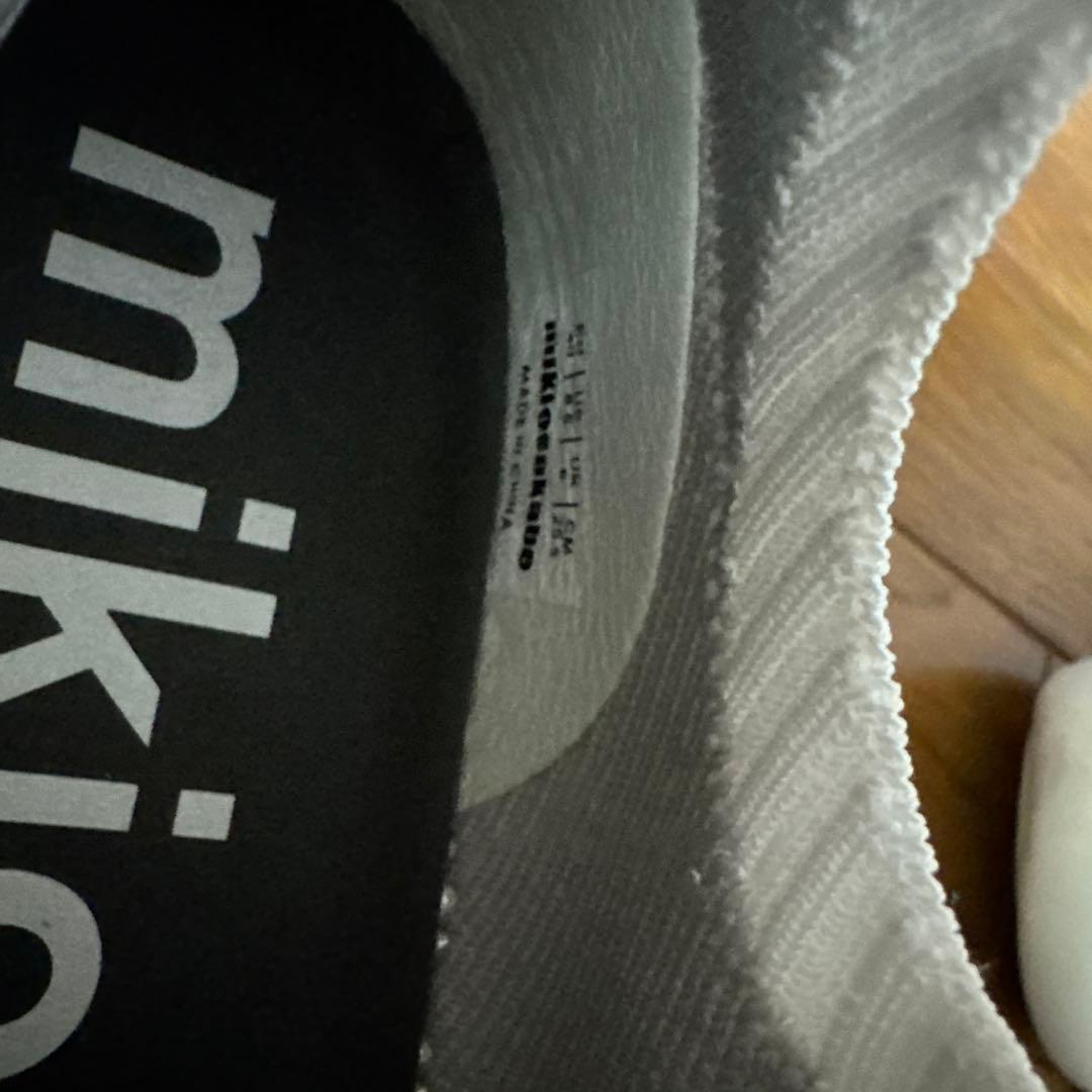 ミキオサカベ　スニーカー