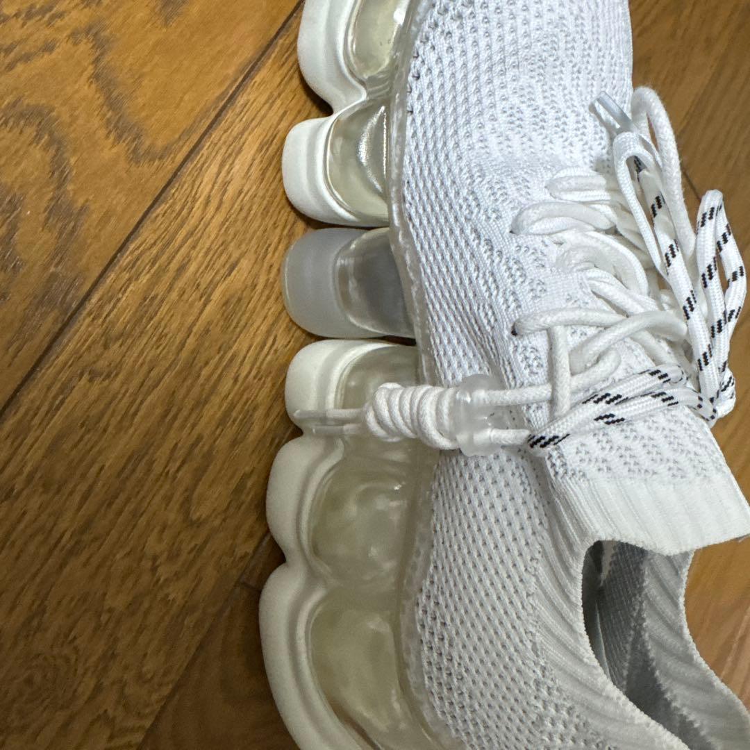 ミキオサカベ　スニーカー