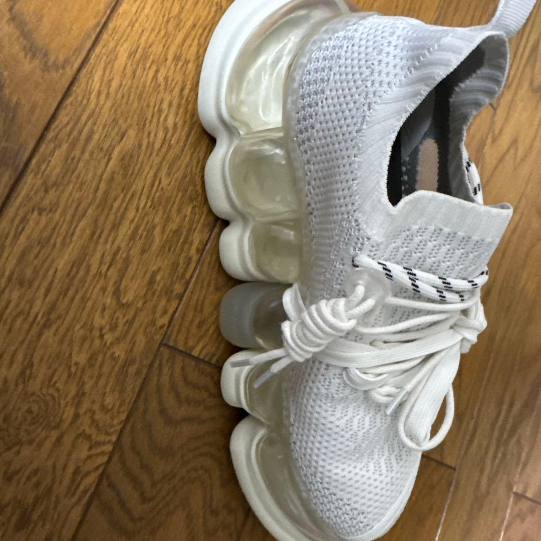 ミキオサカベ　スニーカー