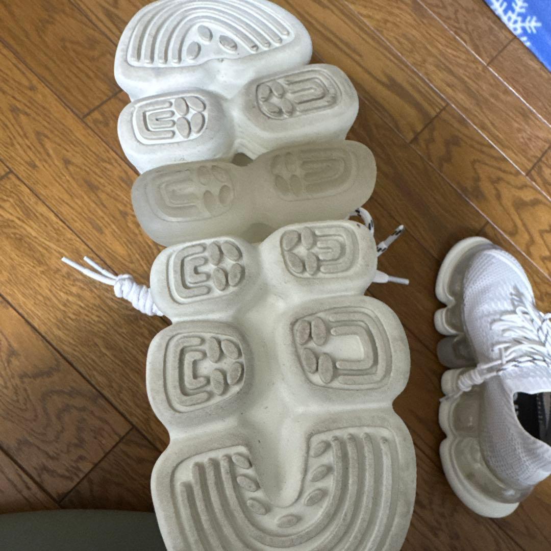 ミキオサカベ　スニーカー