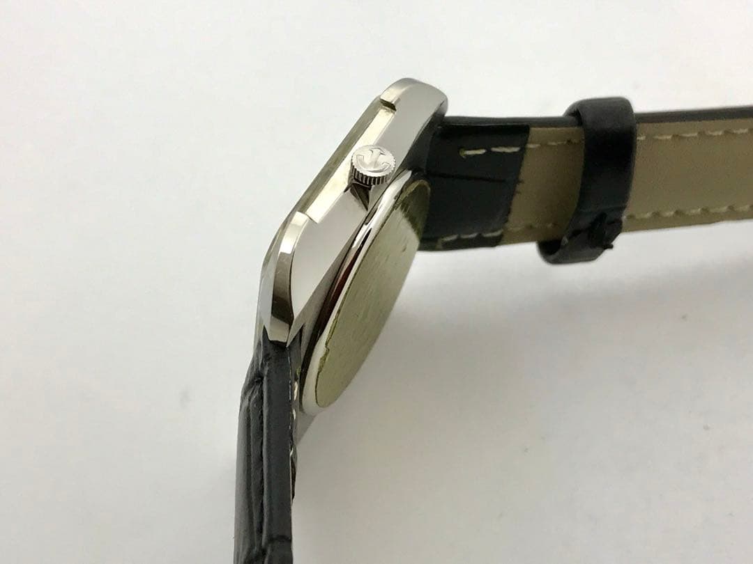 ミ*ー様 ヴィンテージ・ラドー エレガンス ・スクエア 黒文字盤 メンズ腕時計