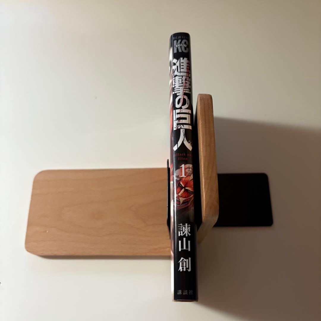 美品　進撃の巨人 1巻 帯付き 第1刷 諫山創 レア 初版