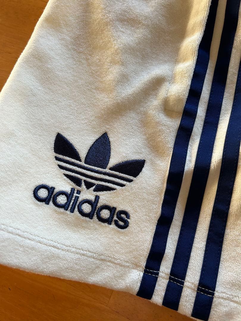 adidas アディダス W TERRY SHORT ショートパンツ　S