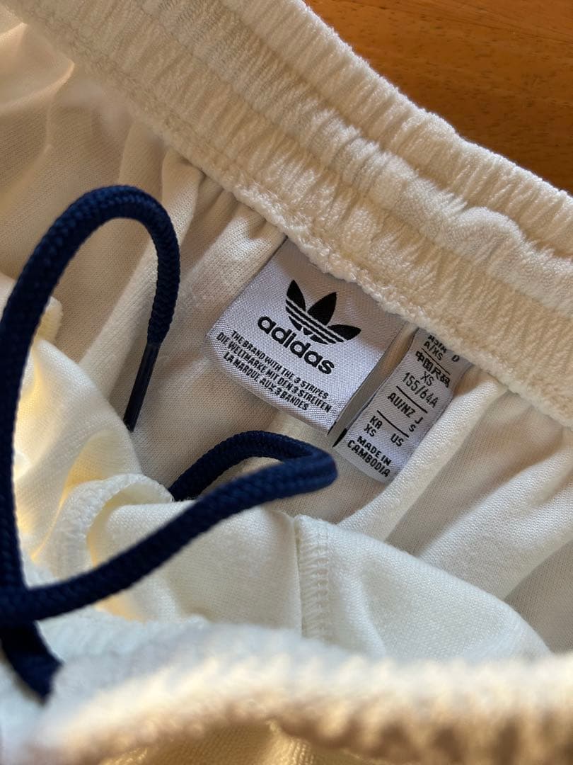 adidas アディダス W TERRY SHORT ショートパンツ　S