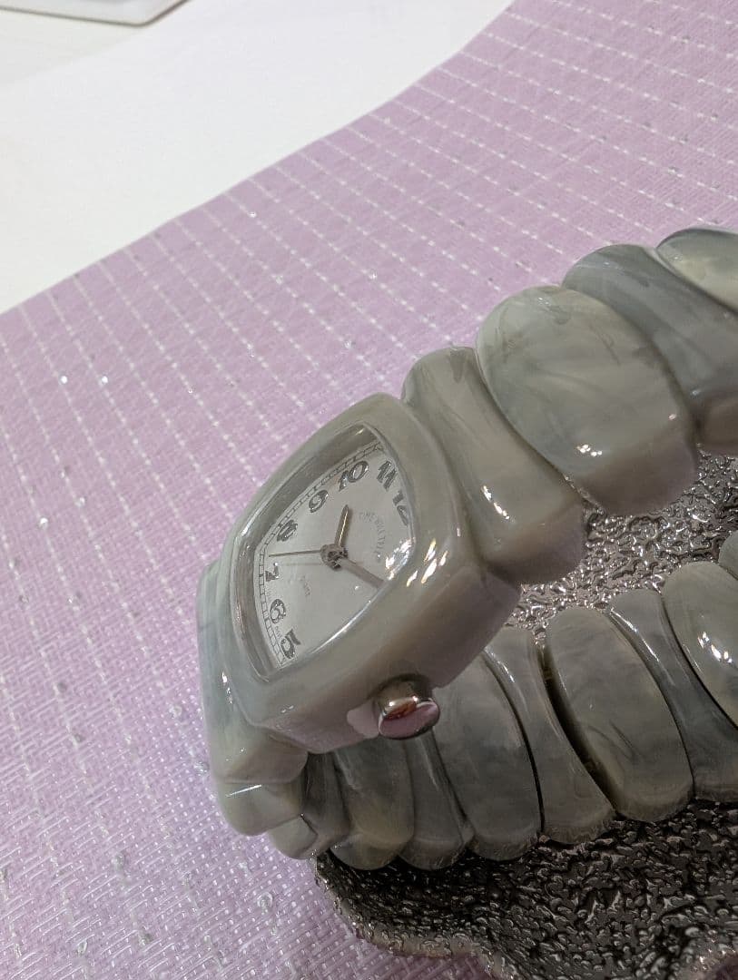 新品Time Will Tell アナログ腕時計　白 ×グレーマーブル