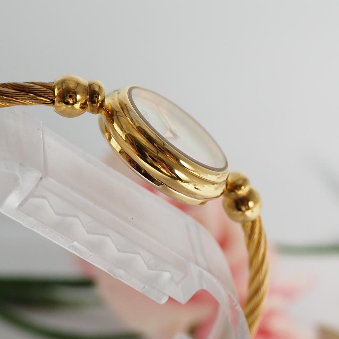 美品 グッチ GUCCI バングルウォッチ 2700L シェル 腕時計 H457