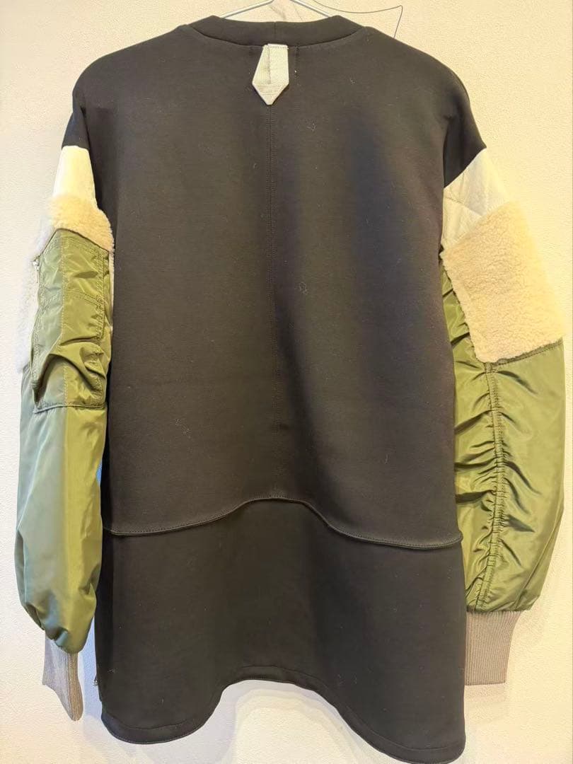 OMMO BOA DOCKING MA-1 SLEEVE TOP カーキ