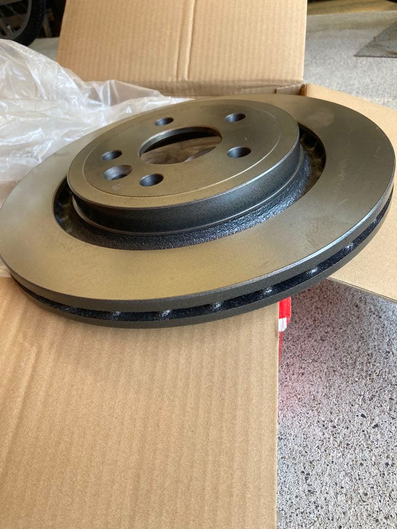 ブレンボディスクローターボルボv60s60 FB/FDリア左右セット　新品未使用