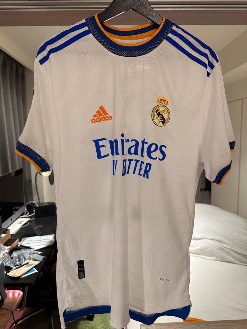 レアル・マドリード　モドリッチ　ユニフォーム