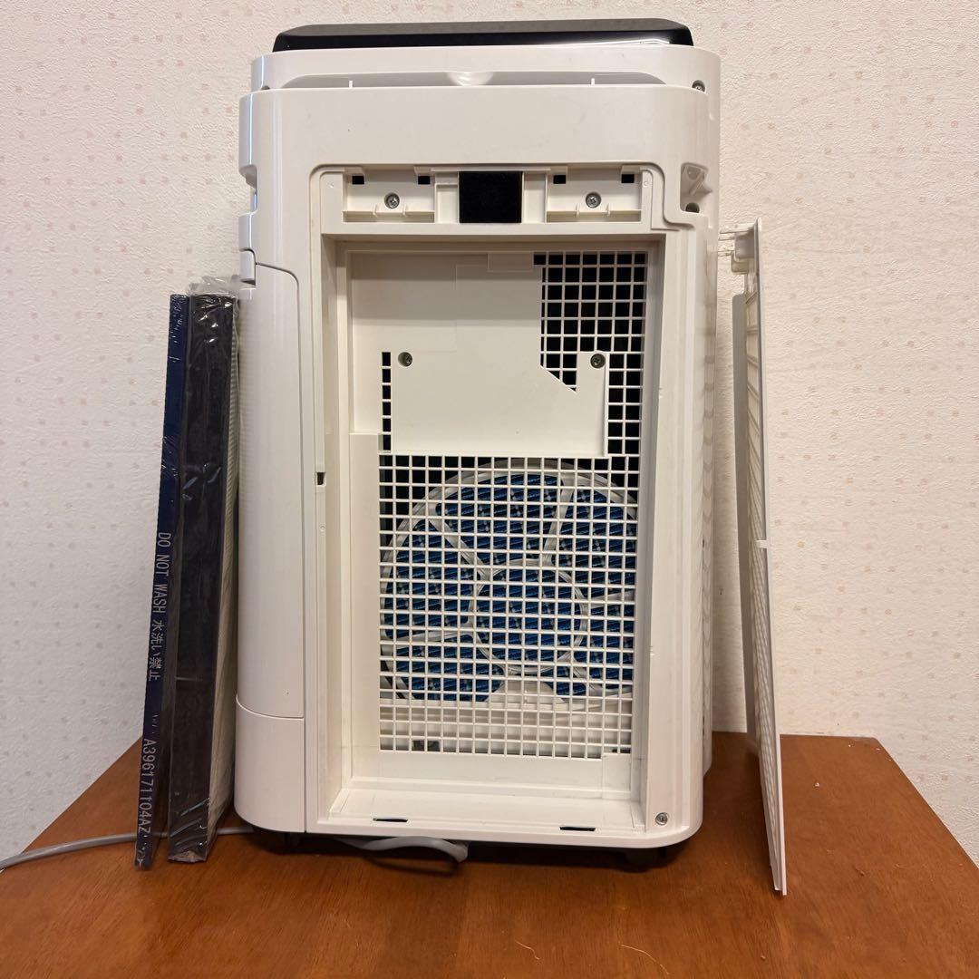 ● 極美品 SHARP 空気清浄機 KC-G50-W フィルター新品