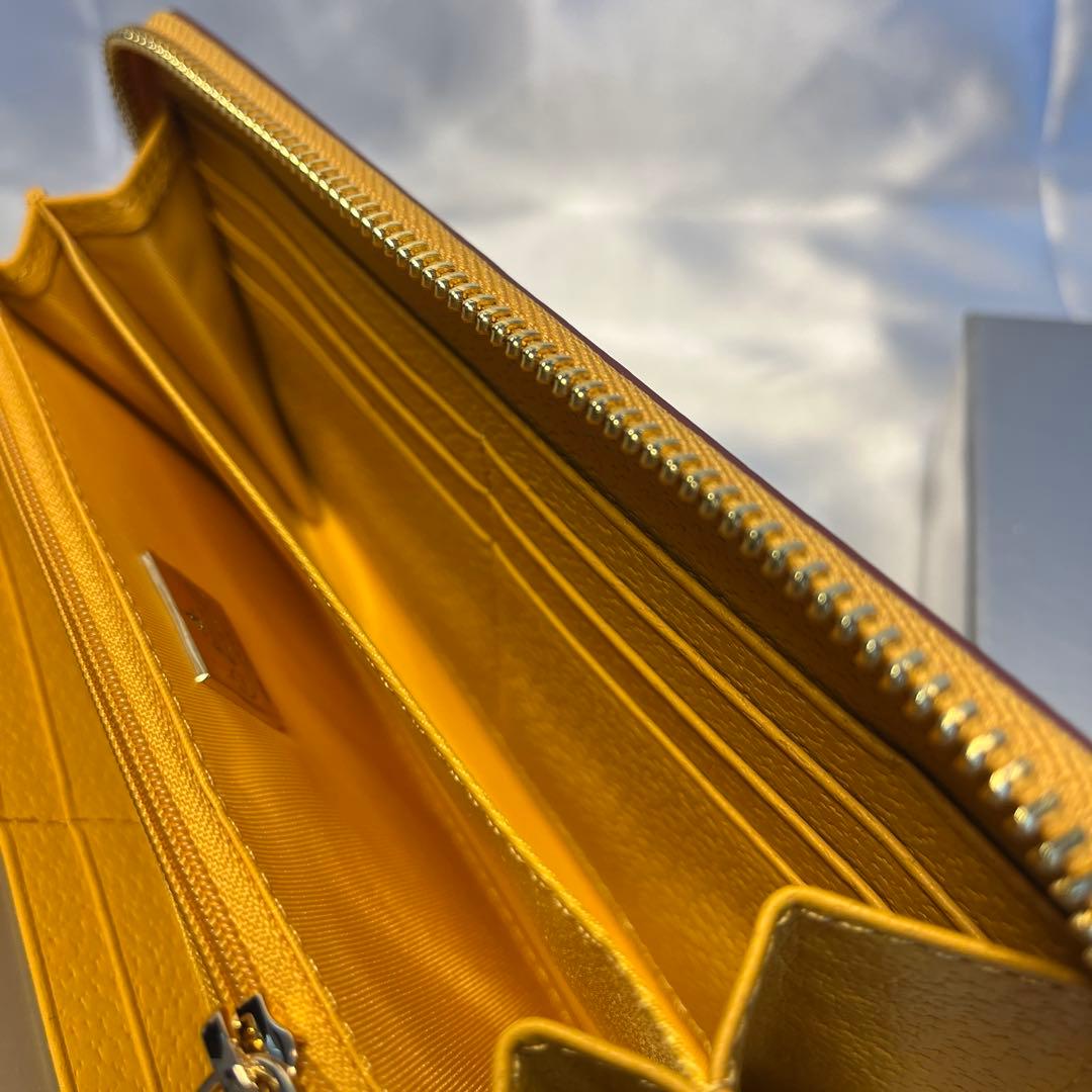 新品 Vivienne Westwood イエロー 長財布 縁起の良い黄色