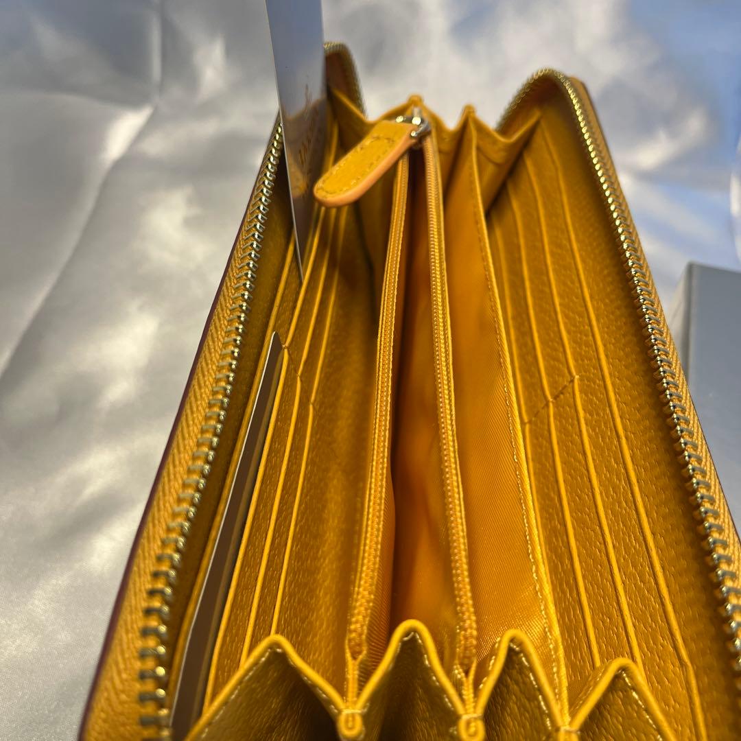 新品 Vivienne Westwood イエロー 長財布 縁起の良い黄色