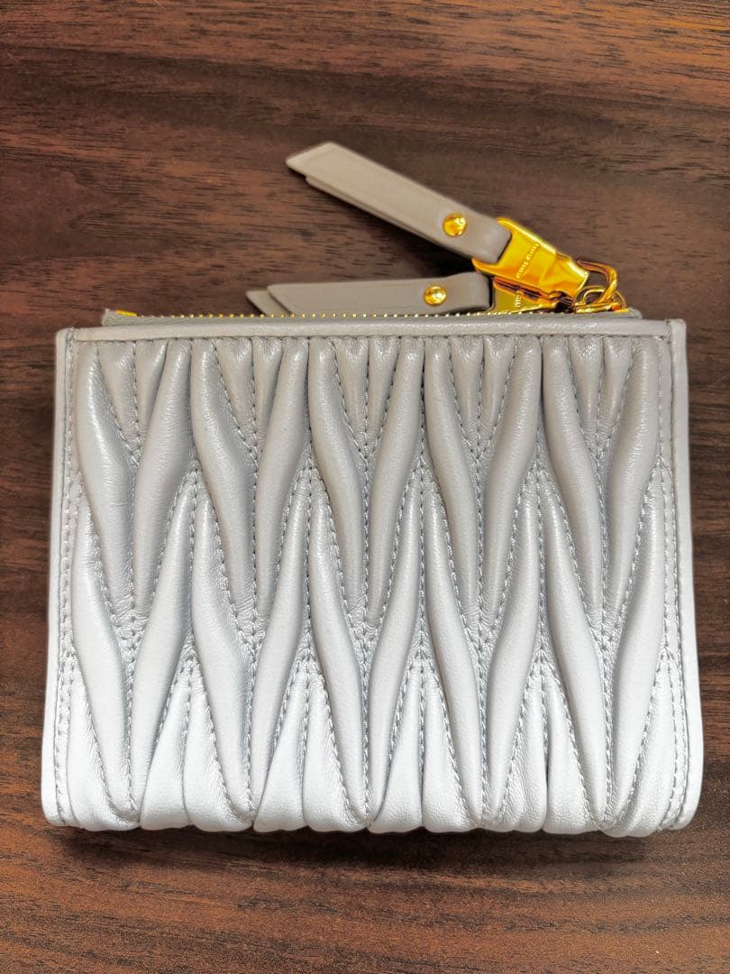 【新品】MIUMIU マテラッセ ナッパレザー ミニ財布