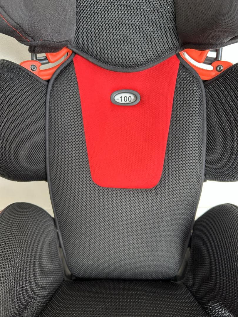 ジュニアシート　ISOFIX　ジョイソン・セイフティ・システムズ