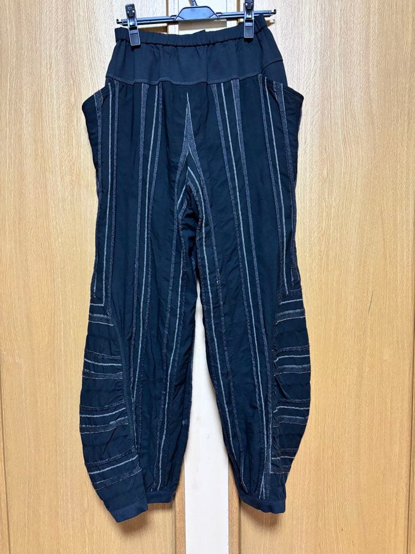 イークラット　パンツ